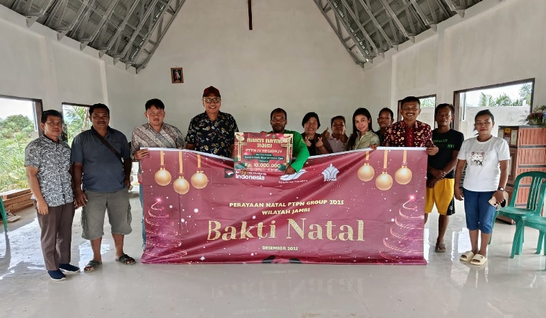 Natal, PTPN IV Regional 4 Salurkan Bantuan 3 Gereja 1 Panti Asuhan