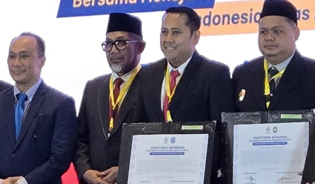 Dukung Sistem Meritokrasi H M Syukur Teken Komitmen Bersama