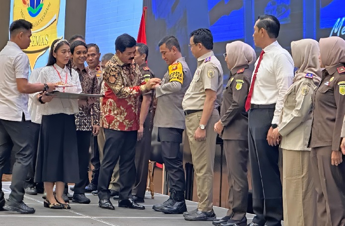 Kapolda Jambi Raih Pin Emas Menteri ATR/BPN RI 