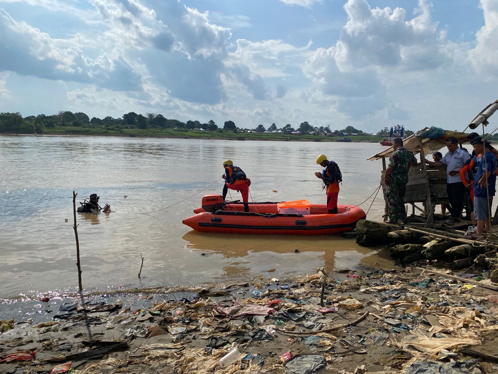 Tiga Bocah Laki-laki Tenggelam di Sungai Sijenjang