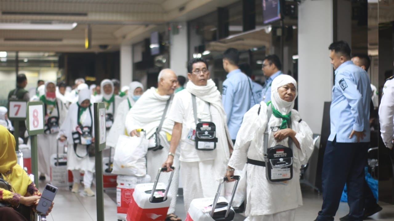 Kloter Haji Terakhir Provinsi Jambi, JCH Kloter BTH 34 Sudah Diterbangkan Menuju Jeddah