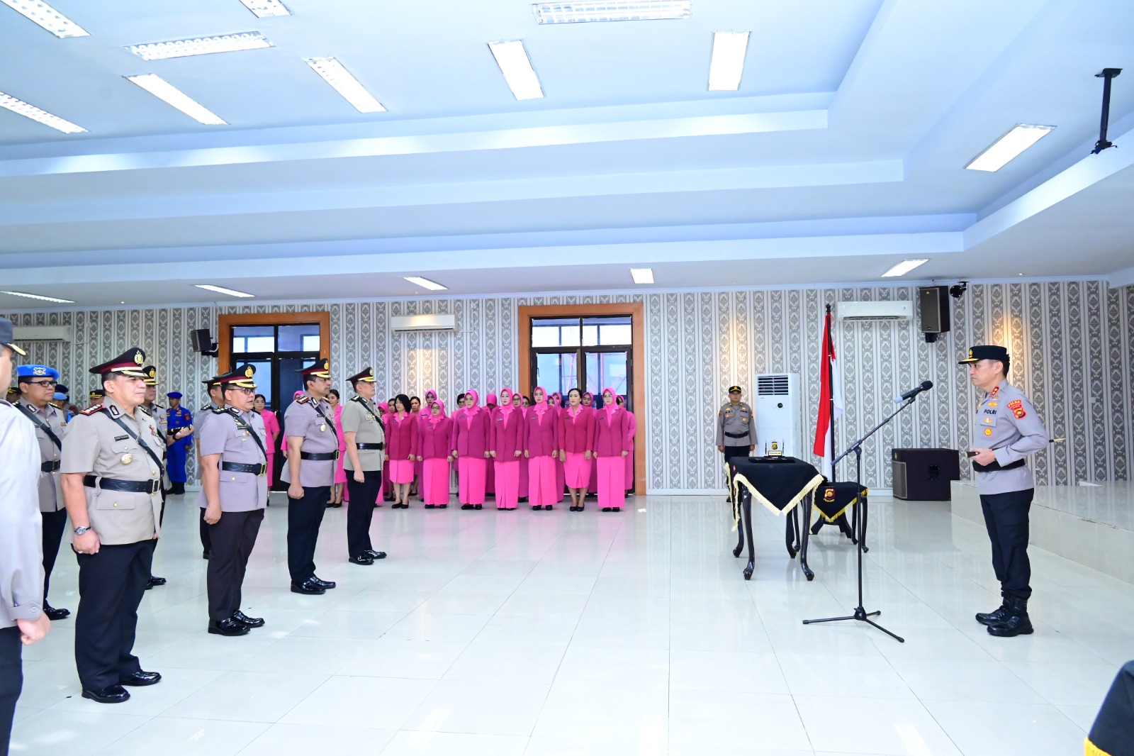 Kapolda Jambi Pimpin Sertijab Sejumlah Pejabat Utama Polda Jambi