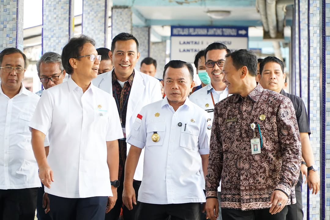 Menkes Puji Keberhasilan Operasi Bedah Jantung Terbuka Perdana di RSUD Raden Mattaher Jambi