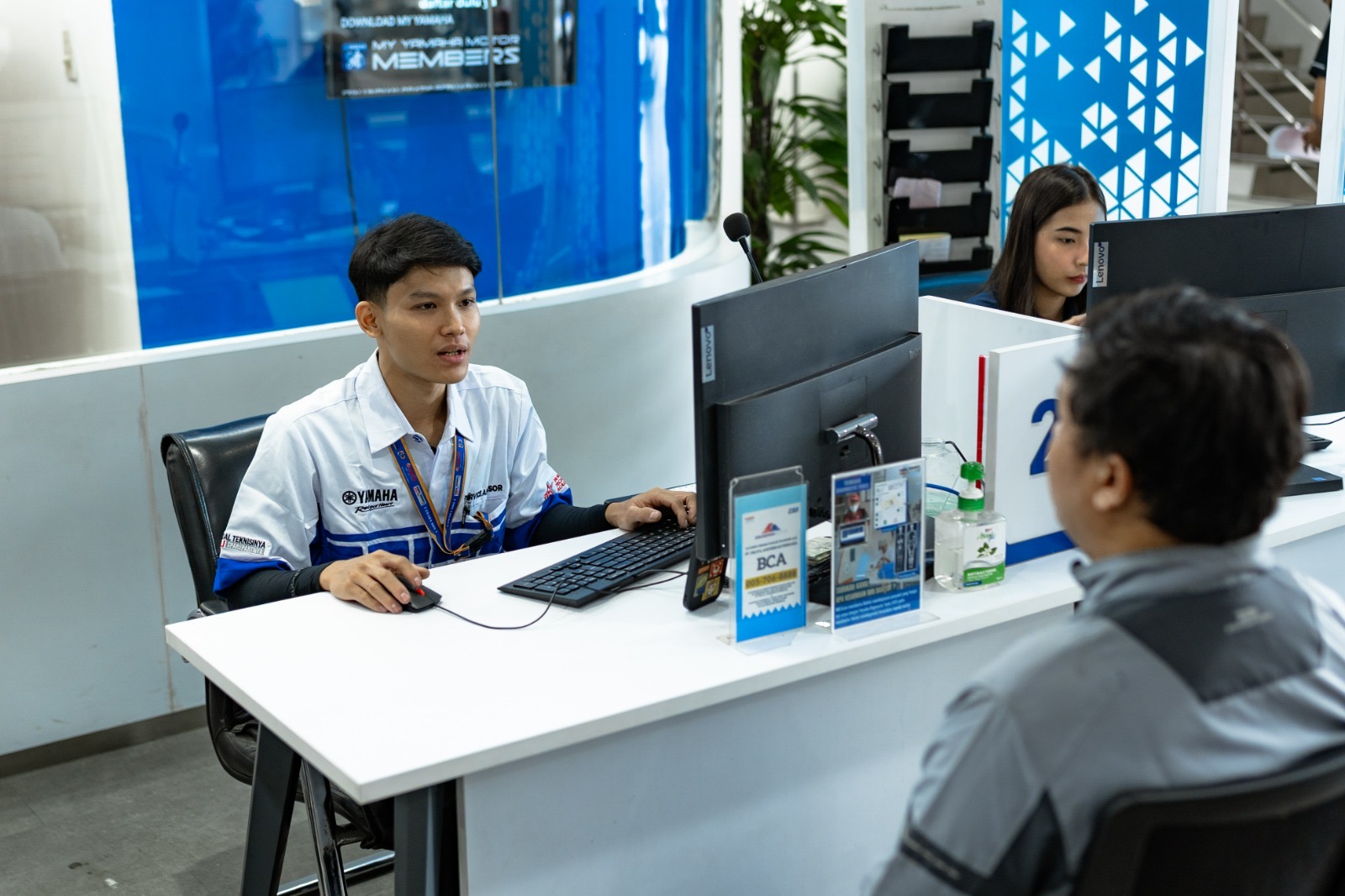 Touring Jarak Jauh Lebih Siap, Maksimalkan Servis di Bengkel Resmi Yamaha