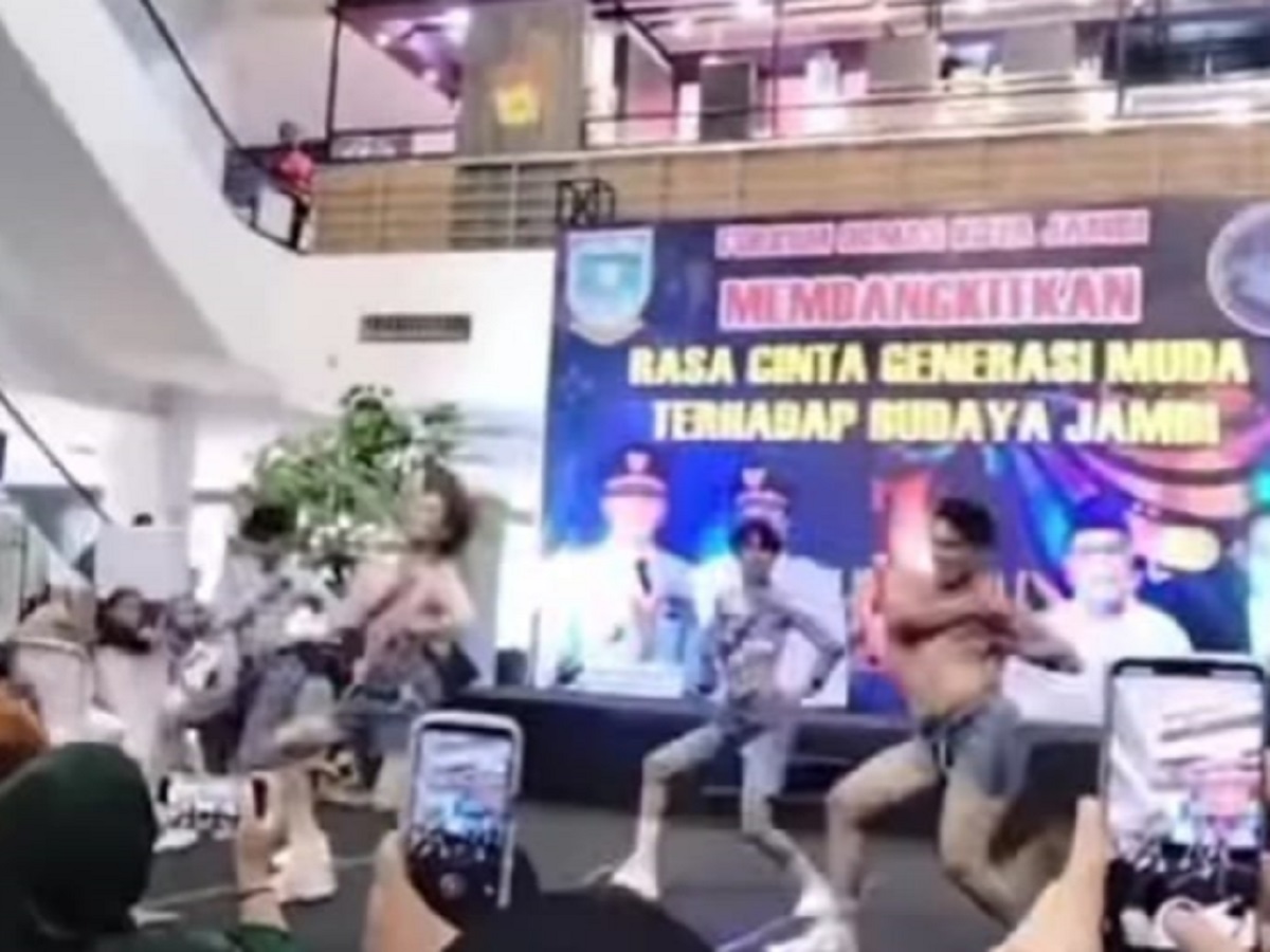 Soal Pria Berjoget Mengenakan 'Kutang' di WTC, Ini Penjelasan Panitia Acara