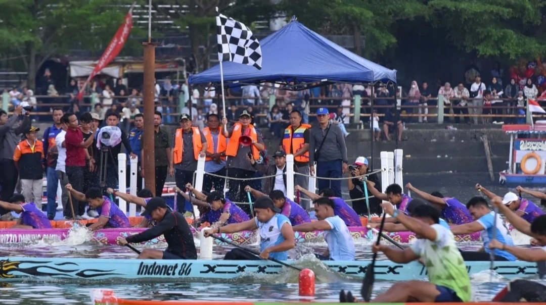 Pacu Perahu di Danau Sipin Bikin Ribuan Warga Tumpah Ruah, Berikut Daftar Pemenangnya