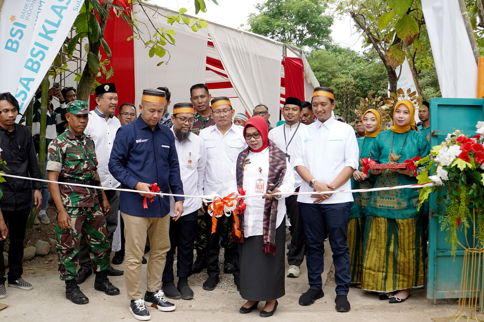 Desa Binaan, BSI Dukung Parangbanoa Angkat Potensi Peternakan Sapi Potong