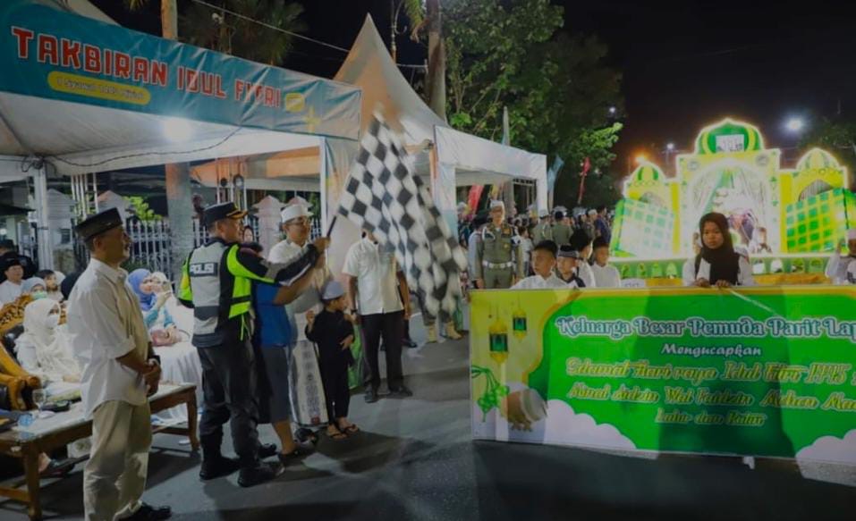 Gema Malam Takbir : Bupati Tanjabbar Buka Festival Pawai Takbiran Idul Fitri 1445 H