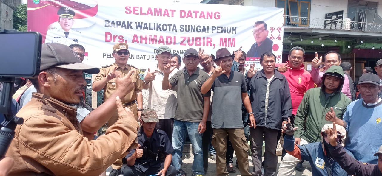 Wako Ahmadi Letakkan Batu Pertama Pembangunan dan Rehab 5 Pangkalan Ojek IPDB