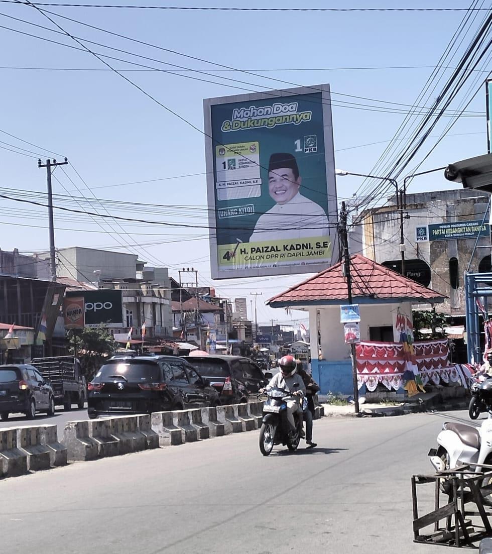 Dahului KPU, Baliho Pakai Nomor Urut