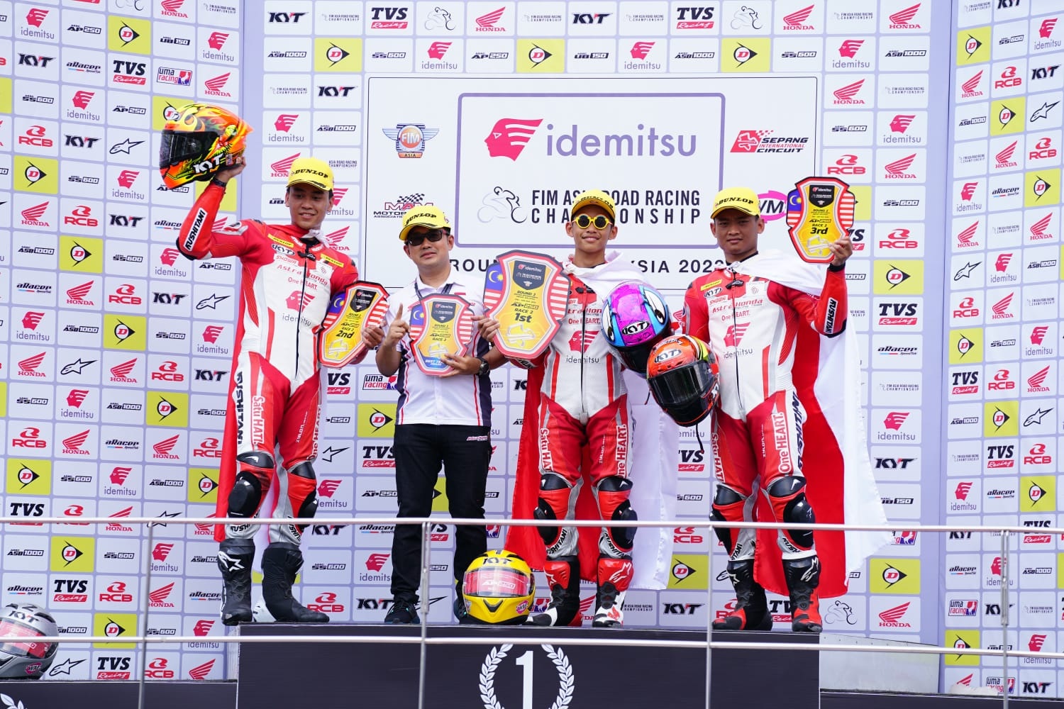 Cetak Sejarah di Balap Asia, Pebalap Astra Honda Back to Back Kuasai Podium ARRC Malaysia    