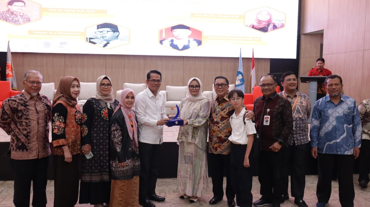 Pascasarjana UNJA Resmikan Penamaan Gedung Graha Singedekane dan Graha Kemas Mohamad Saleh