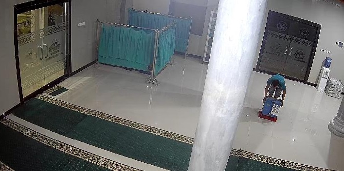 Aksinya Dipergoki Warga, Pelaku Pencurian Uang Kotak Amal Masjid Baiturrahman Kabur 