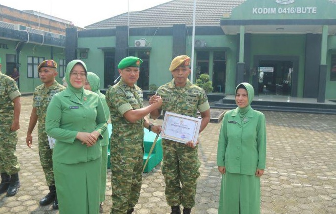 Dandim 0416/Bute Lepas Personil Purna Tugas dan Pindah Satuan