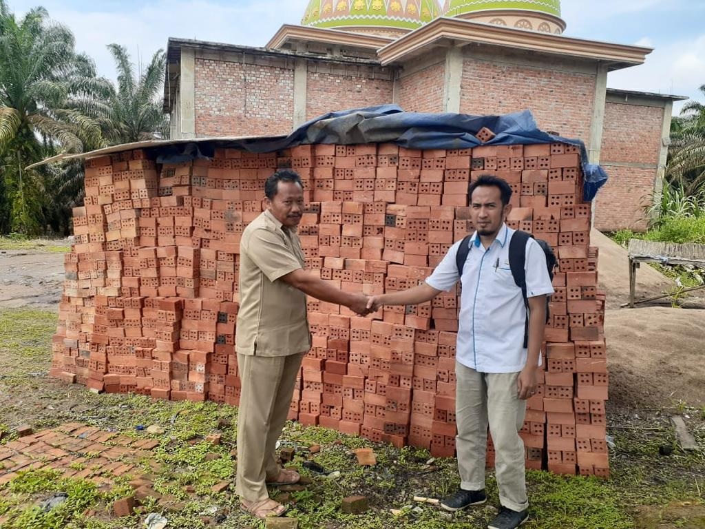 20.000 Batu Bata dari PTPN VI Untuk Masjid Baitul Makmur