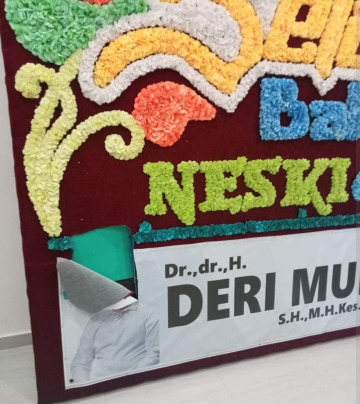 VIRAL! Papan Bunga Ucapan dari Dokter Deri Dirusak Orang tak Dikenal