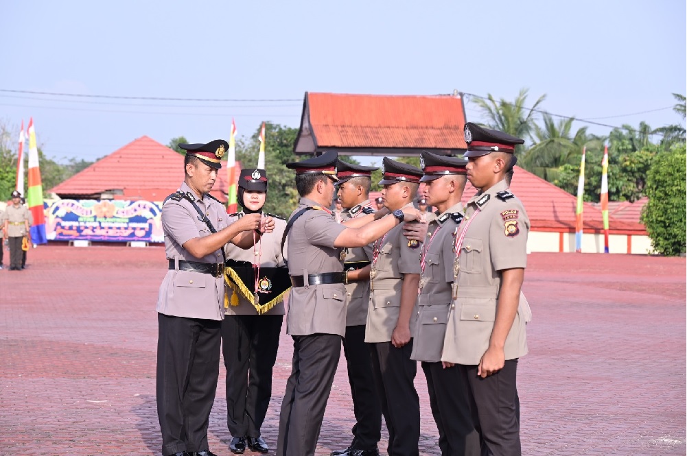 Kapolda Jambi Lantik 147 Siswa menjadi Bintara Polda Jambi 