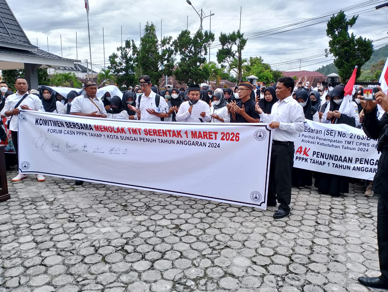 Ratusan PPPK Sungai Penuh Tolak Penundaan Pengangkatan