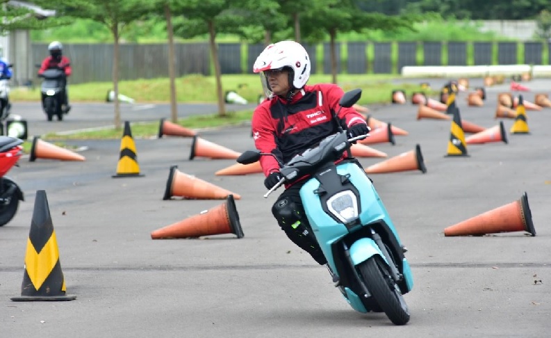 Usung Kualitas Terbaik, AHM Umumkan Harga Honda ICON e: dan Honda CUV e: