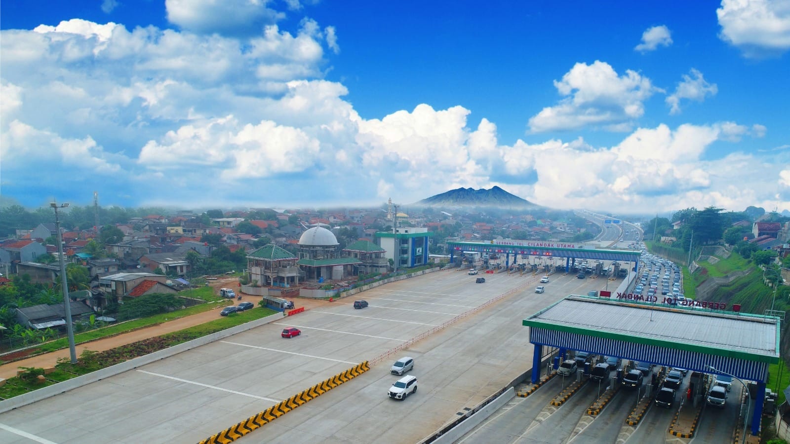 Bayar Tol Sistem Terbuka Optimalisasi Layahan Transaksi di Jalan Tol