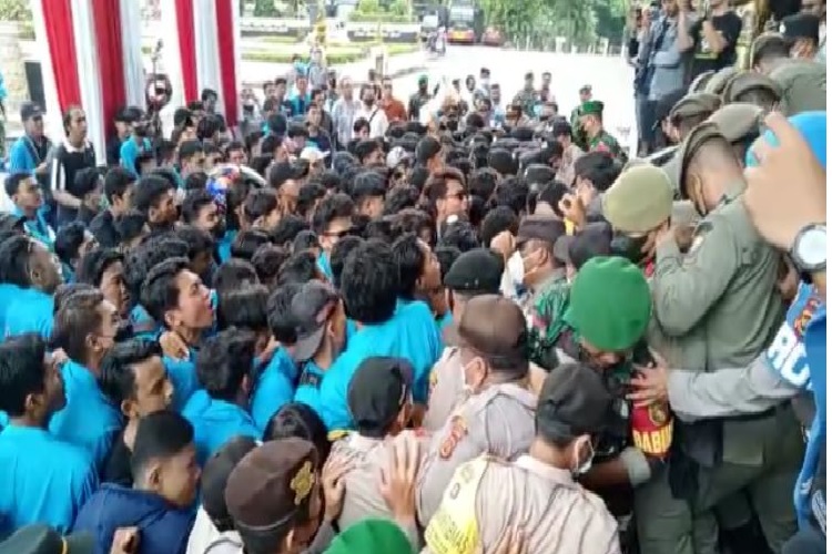 Tak Ditemui Pimpinan DPRD Provinsi Jambi, Mahasiswa UIN STS Jambi Sebut Akan Lakukan Aksi Lebih Besar