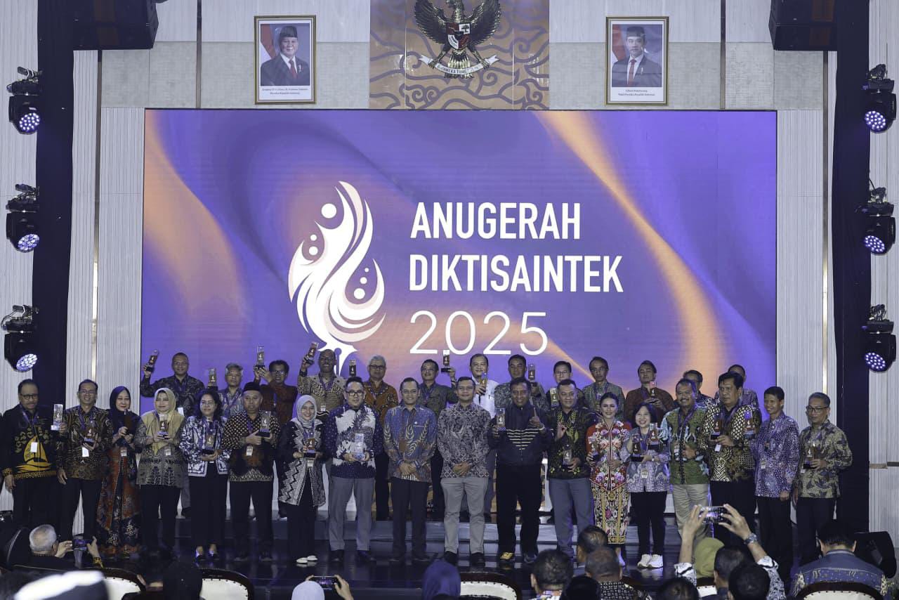 Kolaborasi Berdampak, UNJA Raih Silver Winner Anugerah Kerja Sama Diktisaintek 2025