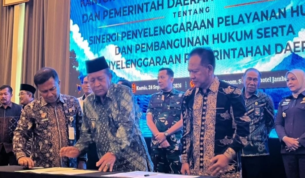 Wabup H A Khafid Teken MoU Pelayanan Hukum dengan Kanwil Kemenkum Jambi