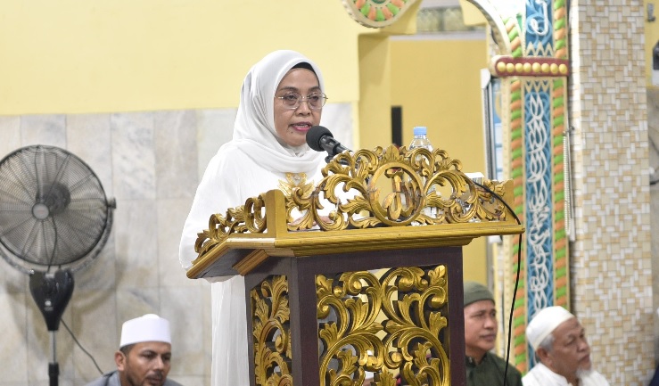 Hadiri Isra Miraj di Masjid Raya Magat Sari, Sri Purwaningsih : Tingkatkan Masjid Sebagai Sarana Dakwah