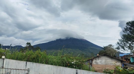 Pendaki Dilarang ke Puncak Gunung Kerinci