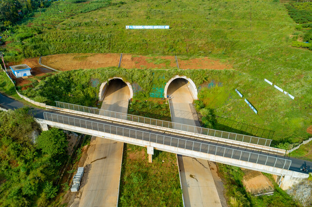 Keren! RI Bangun Jalan Tol Tembus Terowongan Bawah Laut Rampung 2024