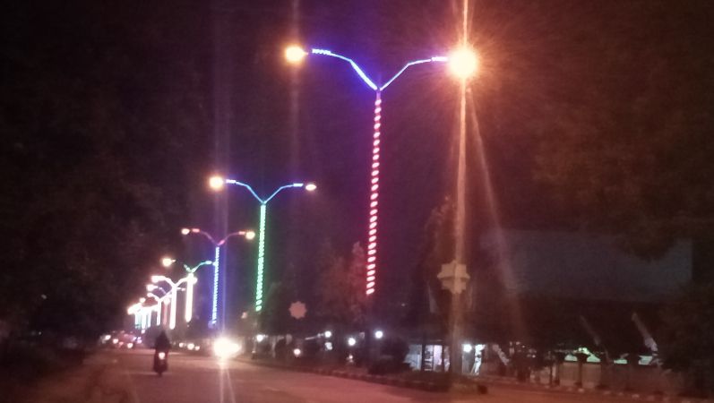 Jelang Pelaksanaan MTQ Provinsi, Lampu Hias Terangin Kota Sarolangun