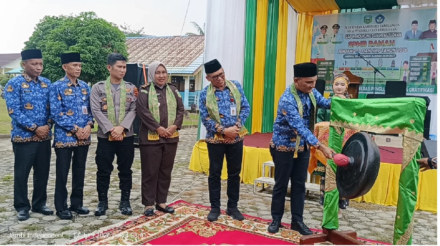 Bupati Hurmin Luncurkan SPMB Ramah Tahun Ajaran Baru