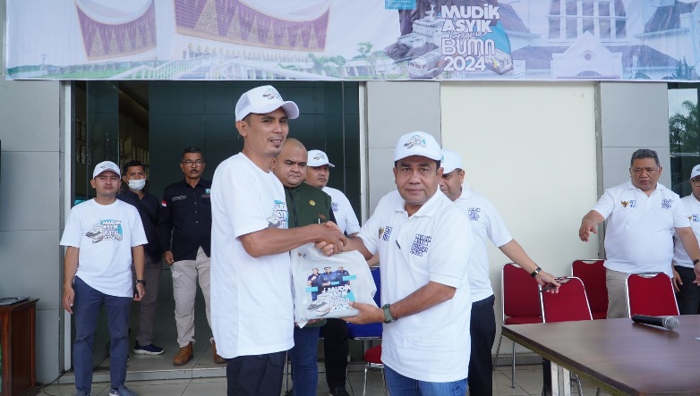 Mudik Gratis BUMN, PTPN IV Berangkatkan 500 Pemudik ke Tujuh Kota di Sumatera