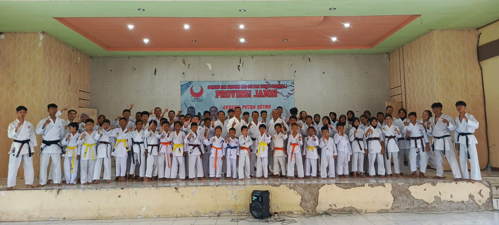 Ketua Pengprov ASKI Jambi Apresiasi Prestasi Atlet Dojo TAC Kota Jambi