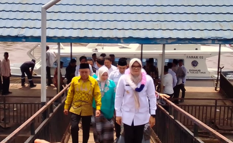 Bupati Dillah Kunjungi Masyarakat Desa Sungai Tawar