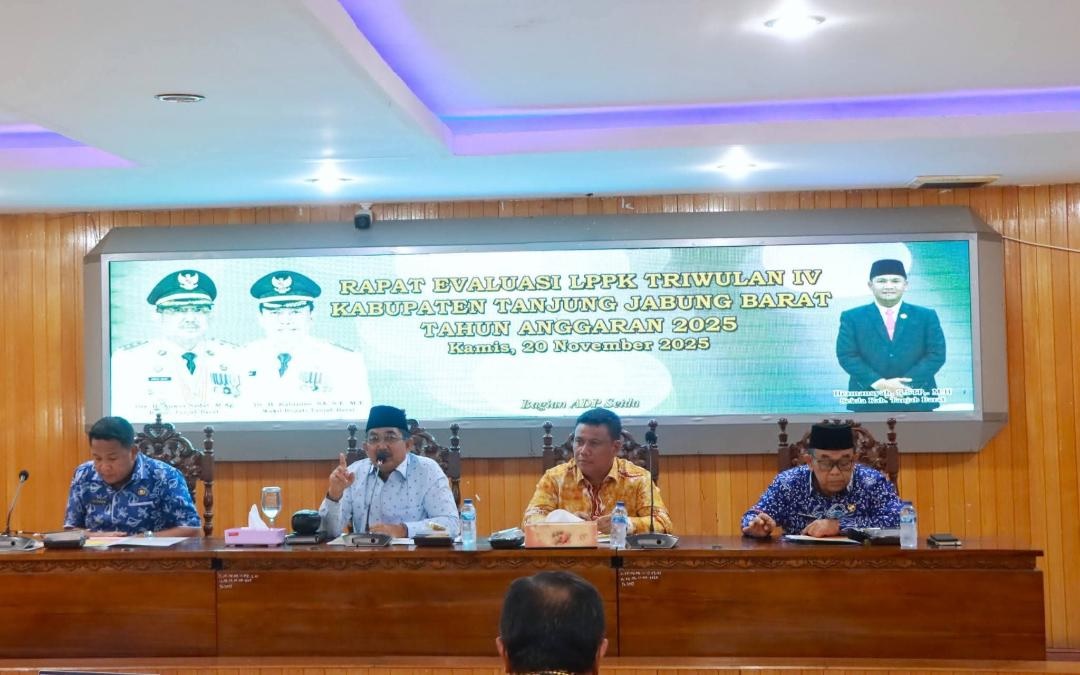 Bupati Pimpin Rapat Evaluasi Progres Sementara LPPK Triwulan IV Tahun 2025