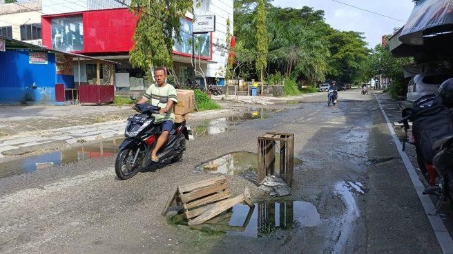  Jalan Dalam Kota Bungo Berlubang, Warga Berharap Cepat Diatasi