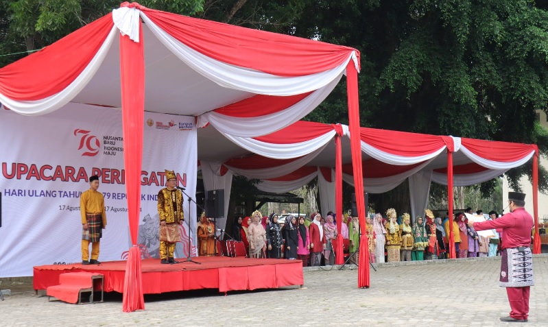 Meriahkan HUT ke-79 RI, Universitas Jambi Adakan Upacara dengan Ragam Pakaian Adat