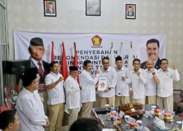 Alfin-Azhar Terima SK Dukungan Partai Gerindra, Siap Daftar KPU