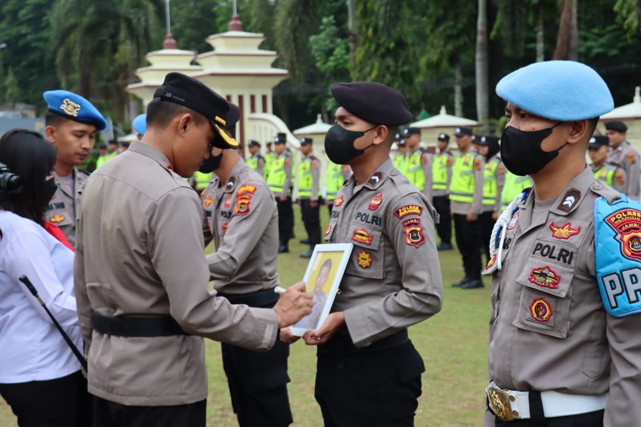 Dua Anggota Polres Merangin Diberhentikan dengan Tidak Hormat, Ini Penyebabnya