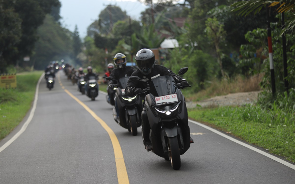 Melalui Rute Menantang Padang-Kerinci dengan Enteng, Peserta NMAX Tour Boemi Nusantara Tiba di Provinsi Jambi