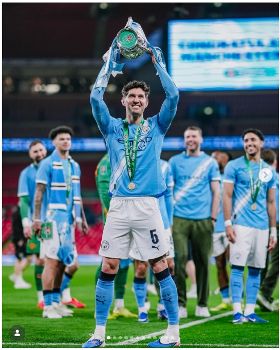 Sikat Arsenal 2-0, Manchester City Juara Carabao Cup 2025/26