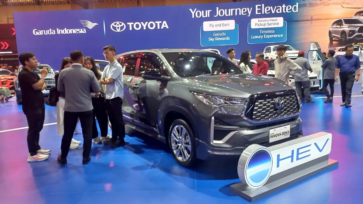 Innova Zenix Hybrid EV Menjadi Tulang Punggung Penjualan Toyota di GIIAS 2026