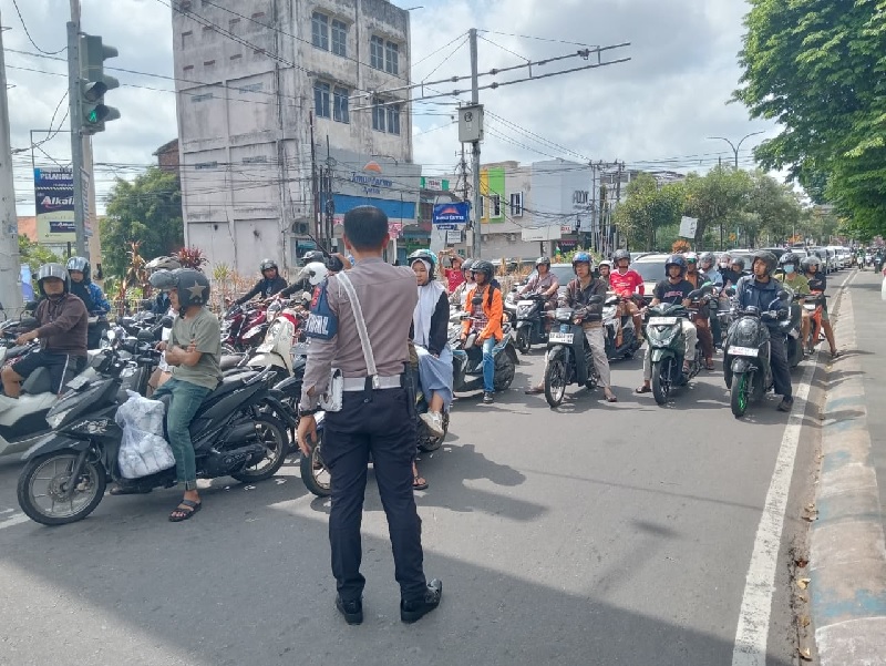 Peringatan Detik-detik Proklamasi Kemerdekaan RI ke 80, Aktivitas Berkendara Dihentikan 3 Menit 