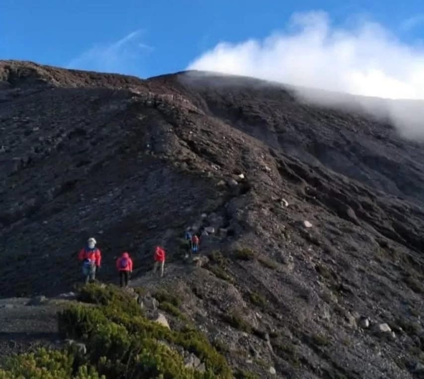 Jalur Pendakian Gunung Kerinci Resmi Dibuka