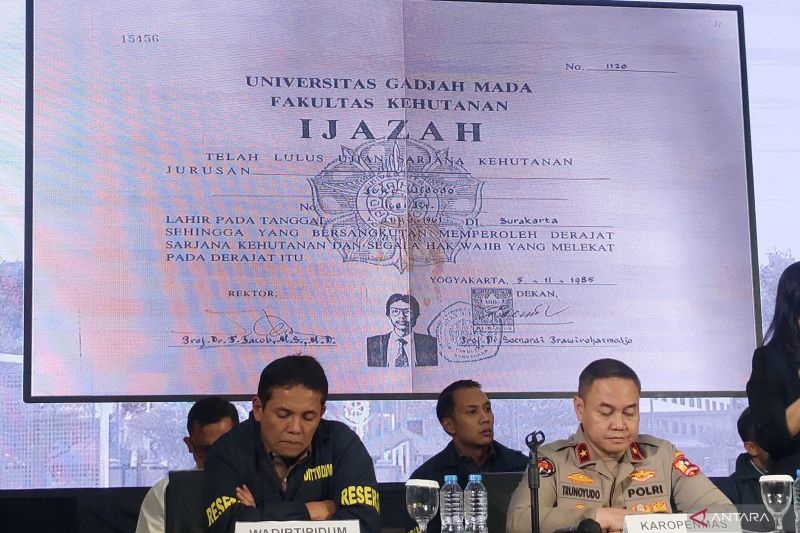 TOK! Bareskrim: Ijazah UGM Milik Jokowi Asli