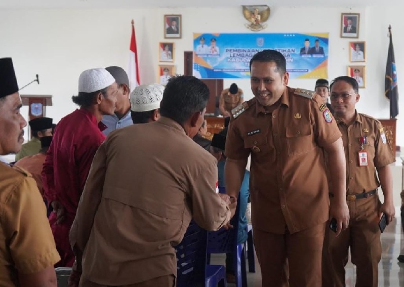 Bupati H M Syukur Buka Pelatihan Lembaga Adat Desa
