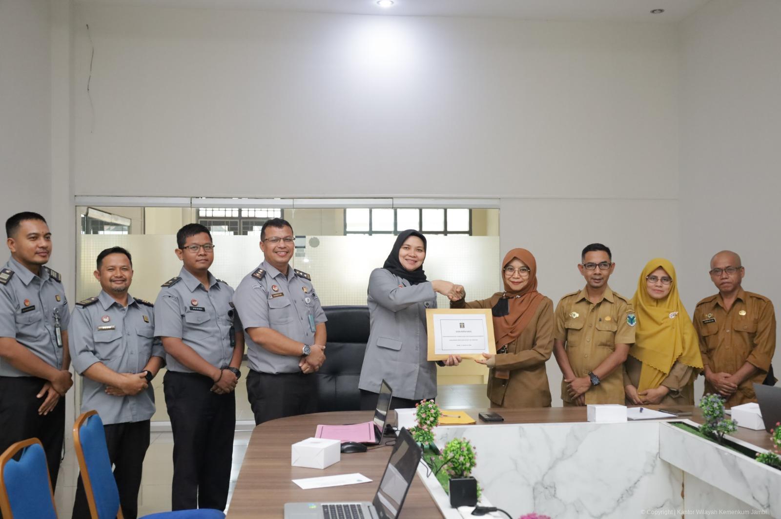 Harmonisasikan Ranperbup Batanghari, Kanwil Kemenkum Jambi Tegaskan Batas Desa Mekarsari Ness dan Senaning