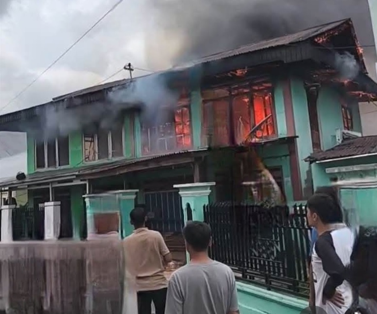 Api Melalap Tiga Rumah di Kerinci, Diduga Korsleting Listrik