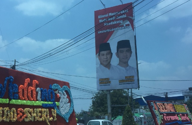  Baliho Duet Prabowo-Gibran Bertebaran di Kota Jambi